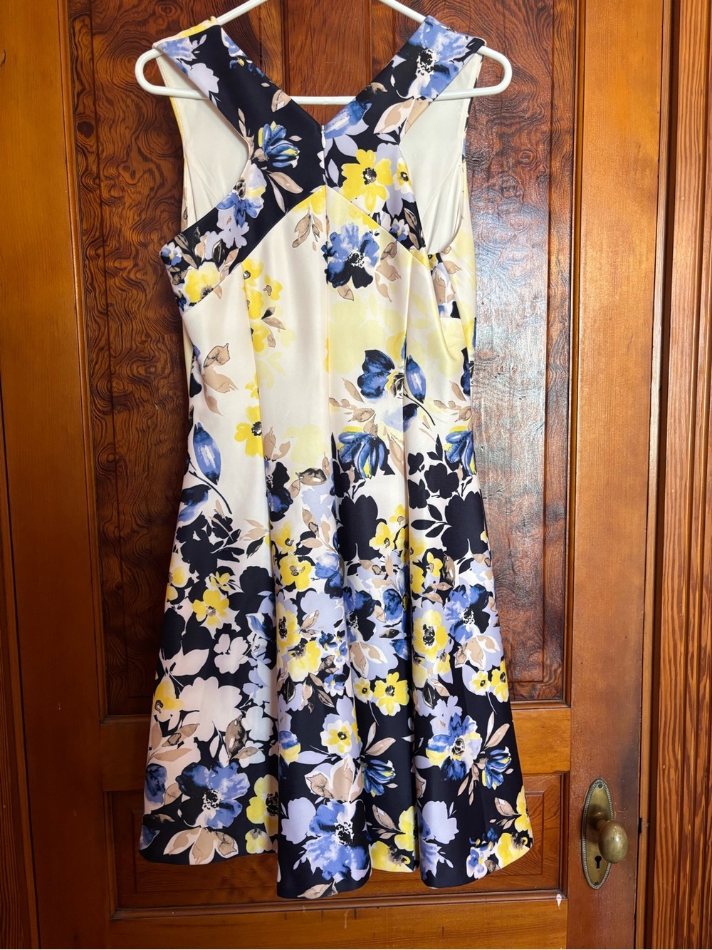 Summery Floral Fit & Flare Dress in Blue, Yellow, Tan & White size 8 - Picture 3 of 8